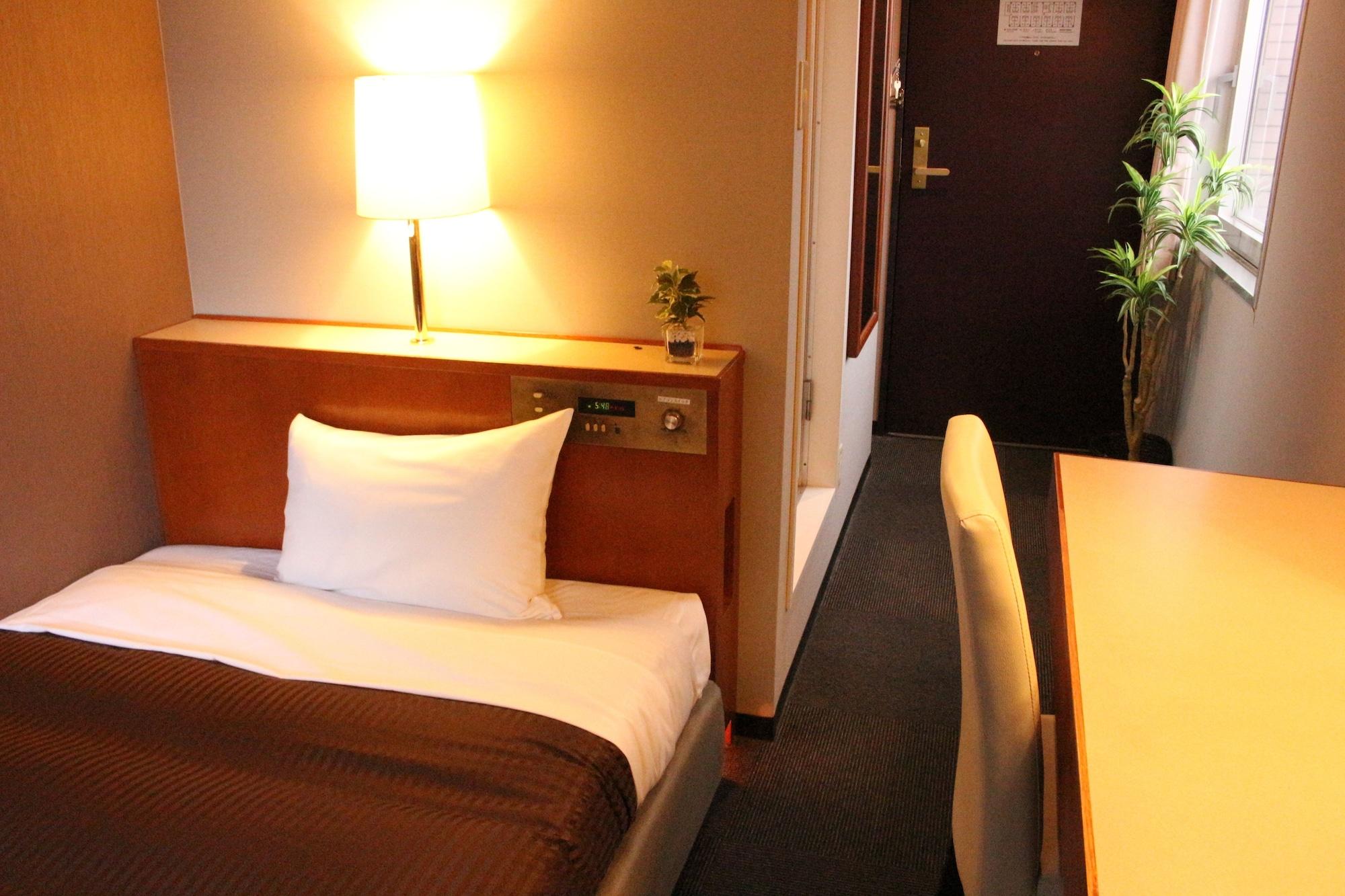 Hotel Livemax Budget Hiratsuka Ekimae Экстерьер фото