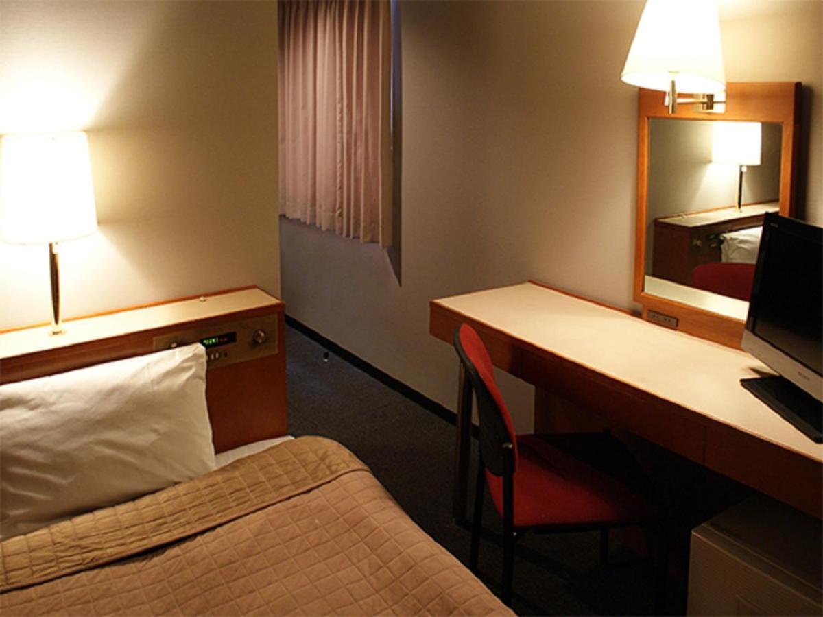 Hotel Livemax Budget Hiratsuka Ekimae Экстерьер фото