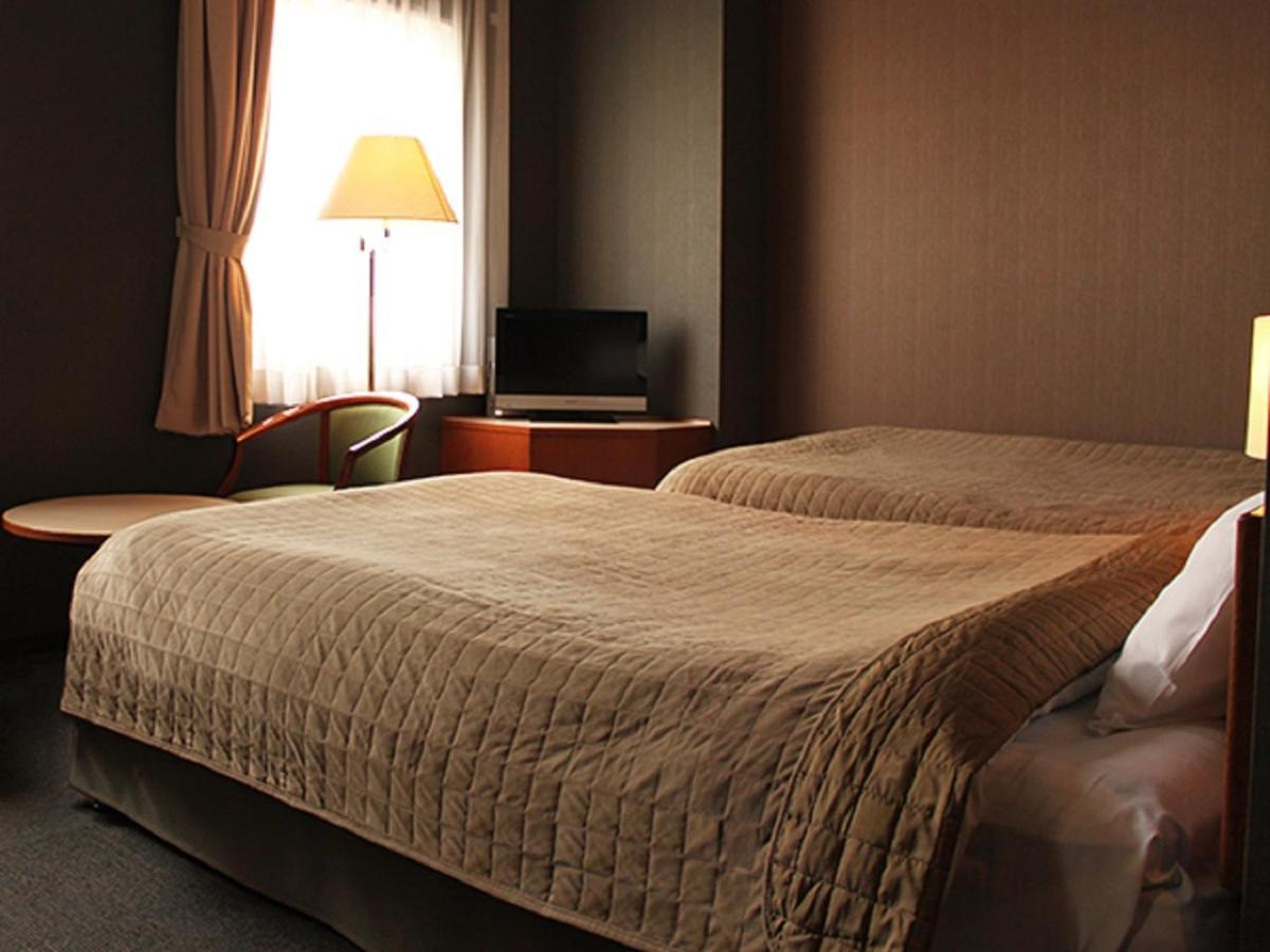 Hotel Livemax Budget Hiratsuka Ekimae Экстерьер фото